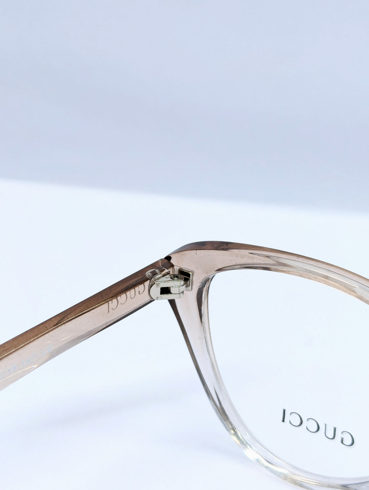 Gucci CATS EYE translucent smoky brown