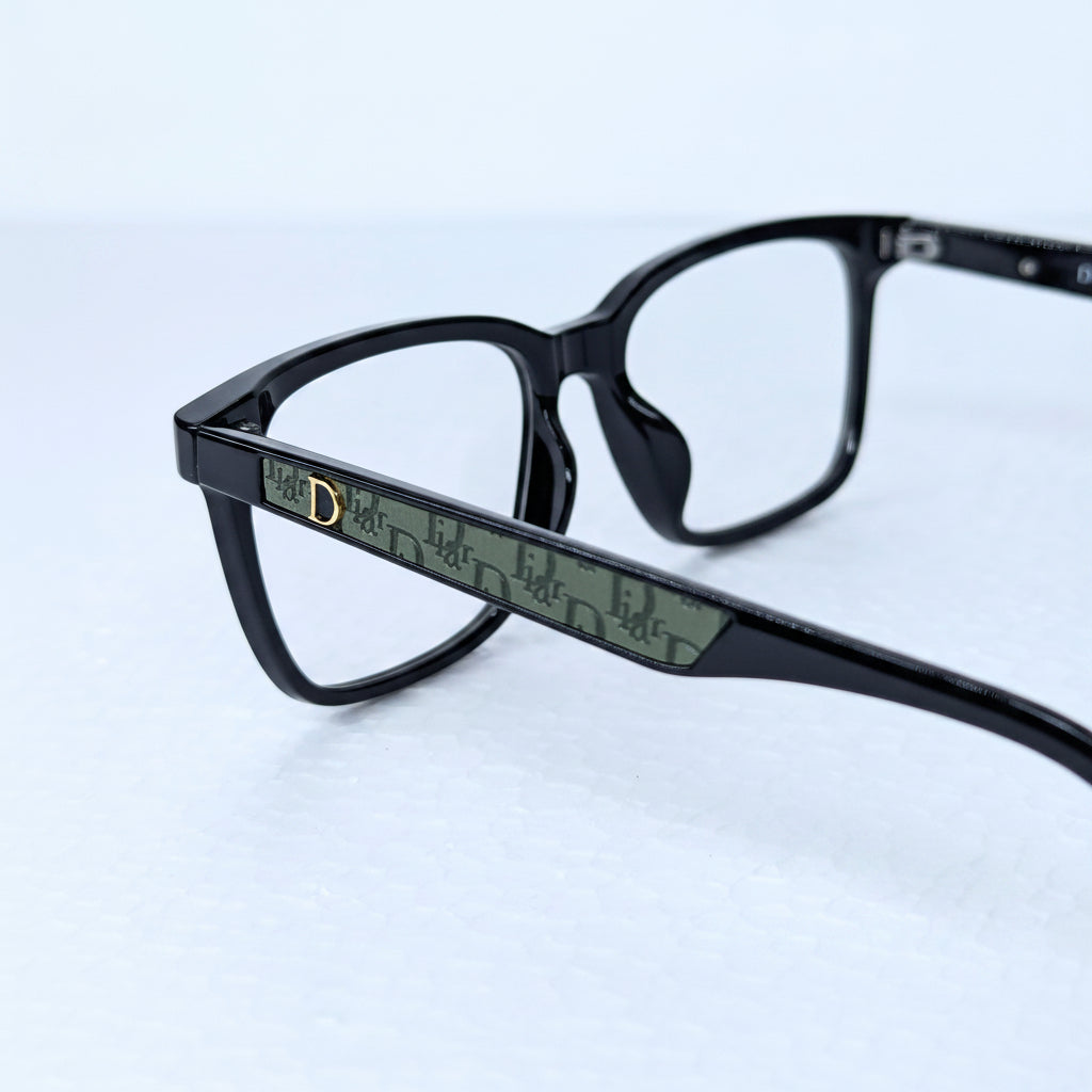 DIOR GLOSSY BLACK
