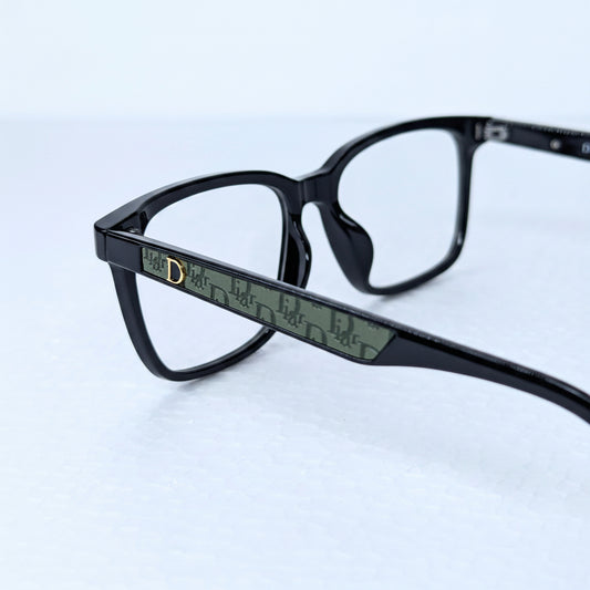 DIOR GLOSSY BLACK