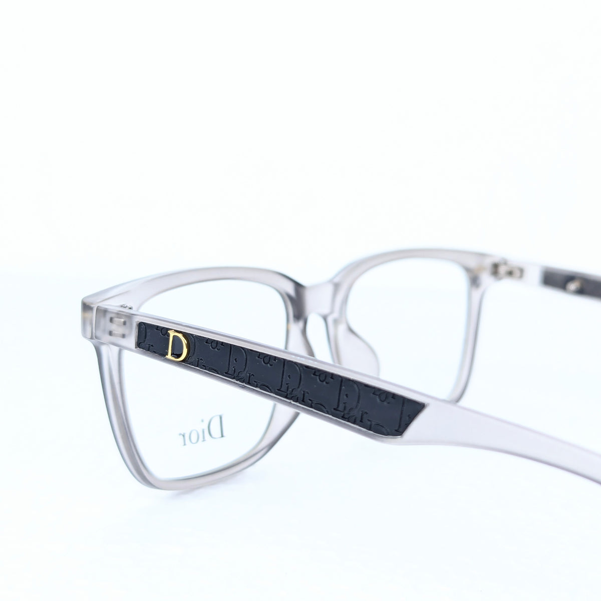 DIOR GRAY SQUARE