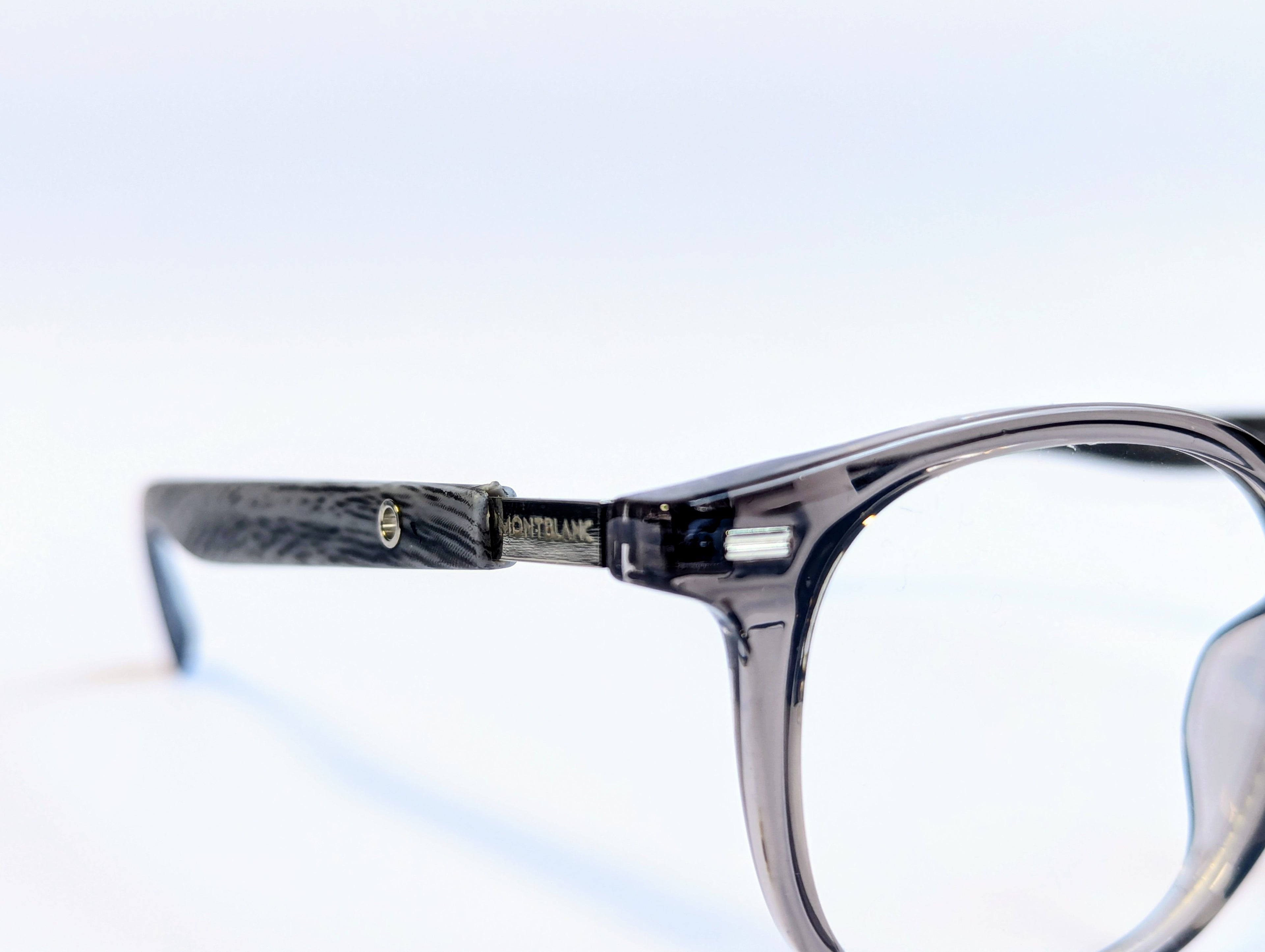 roun oval shave eye glass