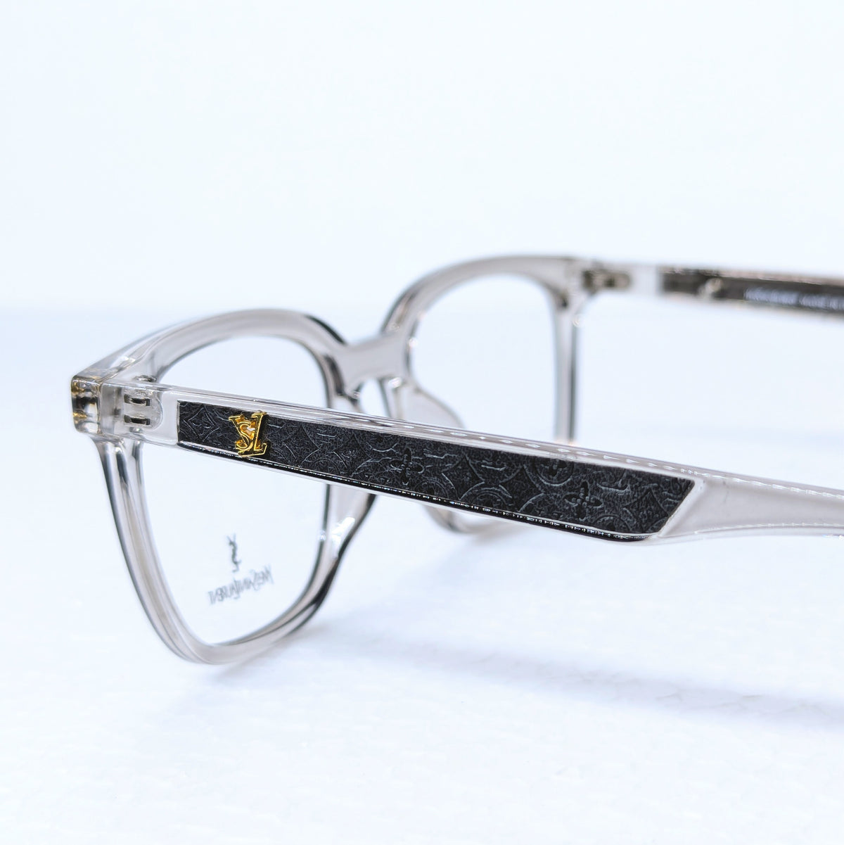 YSL GLOSSY GRAY
