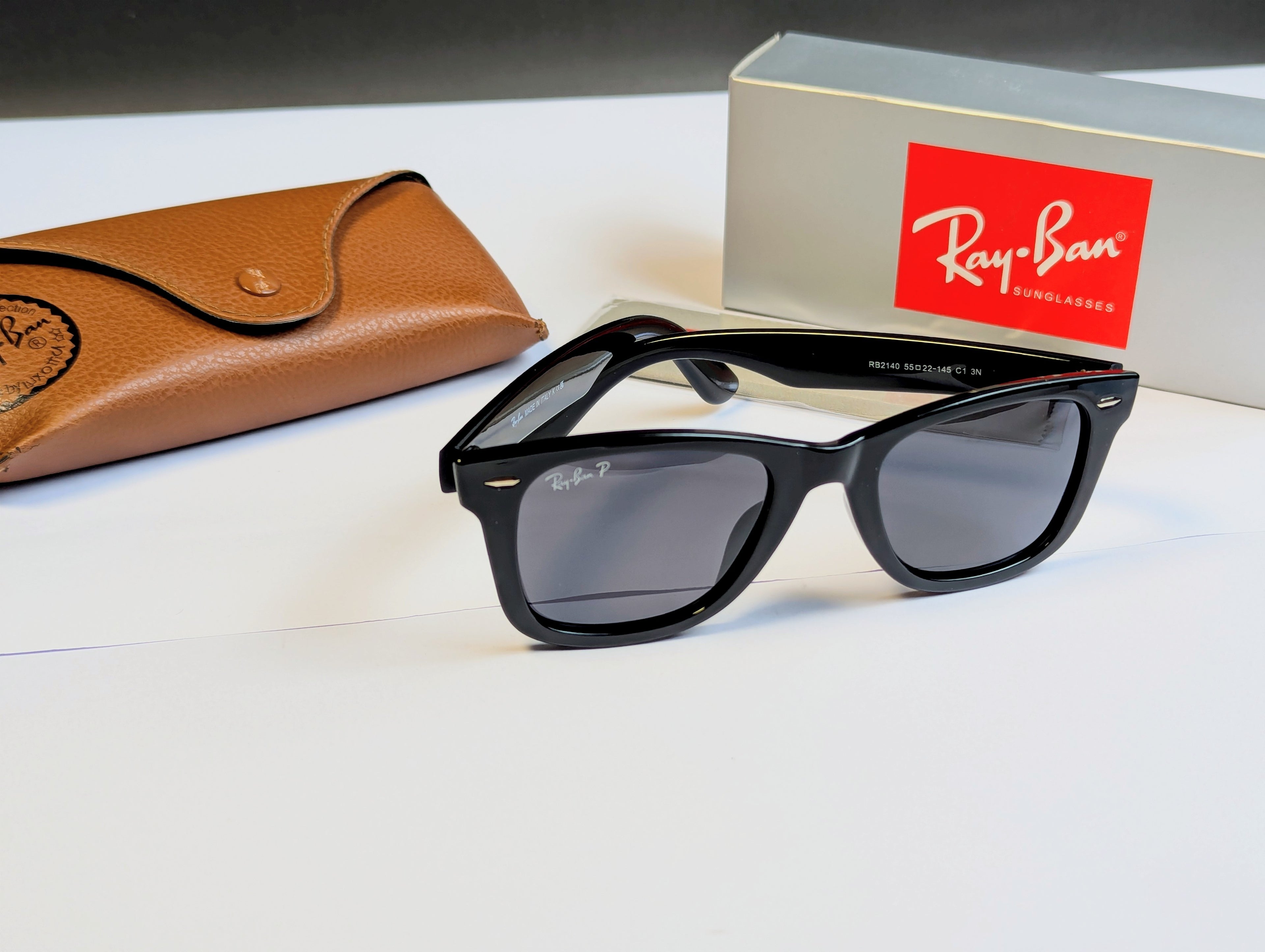 `ray-bon wayfar polarized